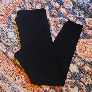 Fabletics black small leggings 7/8 length